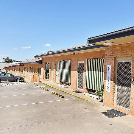 Cranbourne Motor Inn Buitenkant foto