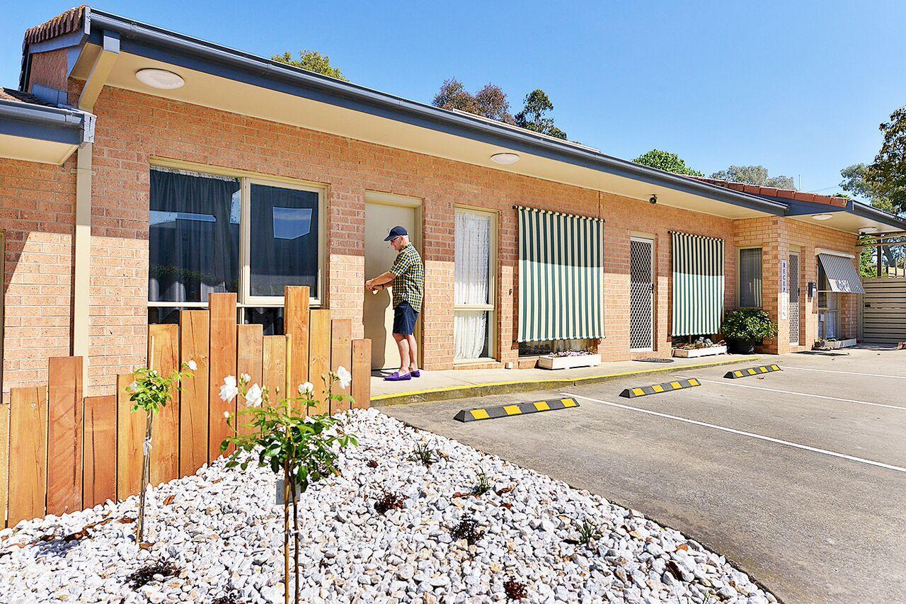 Cranbourne Motor Inn Buitenkant foto