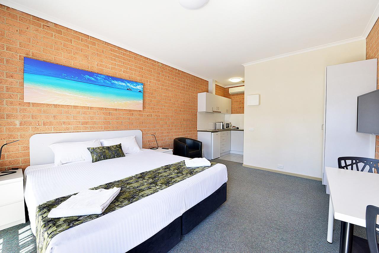 Cranbourne Motor Inn Buitenkant foto