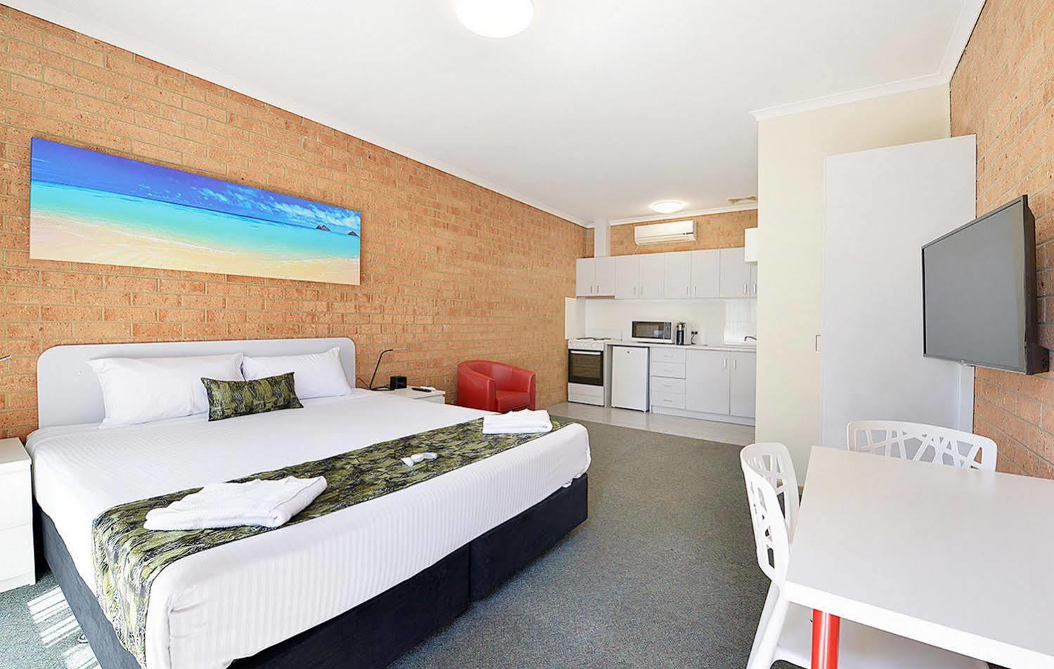 Cranbourne Motor Inn Buitenkant foto